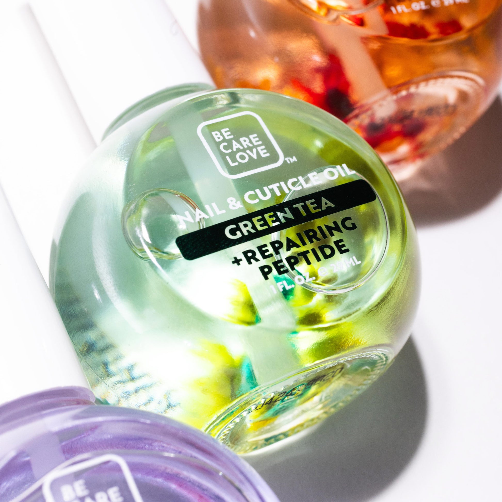 Hydrating nail and cuticle oil with green tea and nourishing peptides